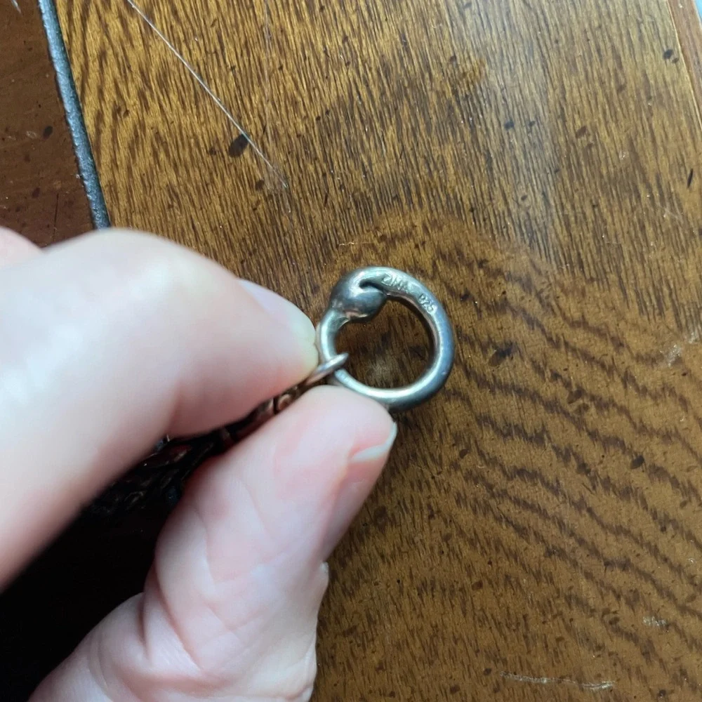 ZINA BEVERLY HILLS Thin Toggle Necklace - Picture 4 of 5